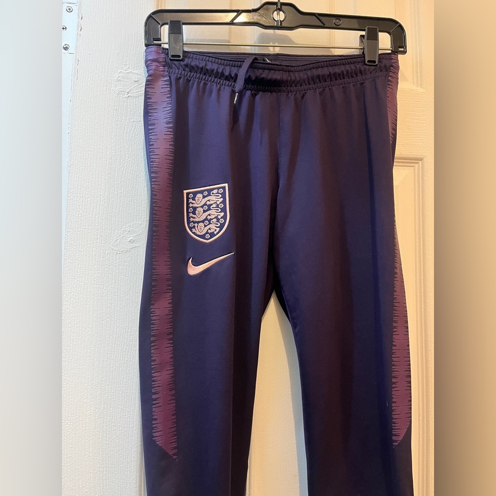 Nike Vaporknit Soccer Pants - England Woman’s National Soccer Team Issued - Picture 2 of 4